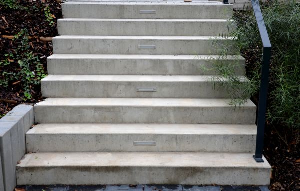 Poured Step Installation in Pasco