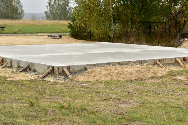 Garage Foundation Building in Pasco