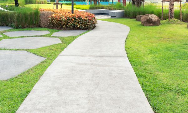 Concrete Sidewalk Installation in Pasco